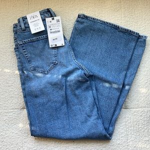 Zara – straight fit high-rise cropped jeans